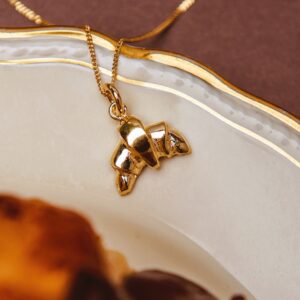 St. Martin's croissant large necklace with chain
