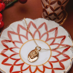 Oscypek duży naszyjnik z łańcuszkiem zapięcie u góry