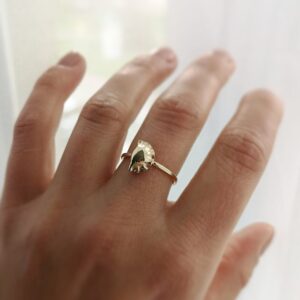 Pieróg pierścionek złoto